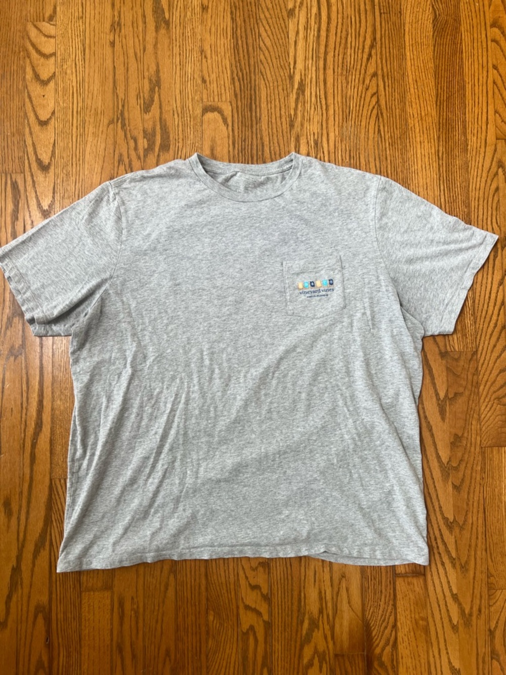 Vineyard Vines Heather Gray Short Sleeve Pocket Tee Amelia Island Florida